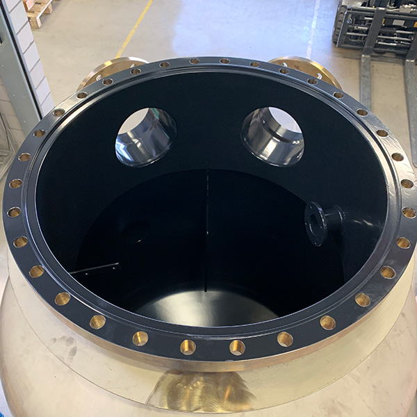 Boîtier revêtu d'une couche ETFE conductrice d'électricité statique pour l'industrie pharmaceutique, cuve revêtue d'une couche ECTFE pour l'industrie chimique.